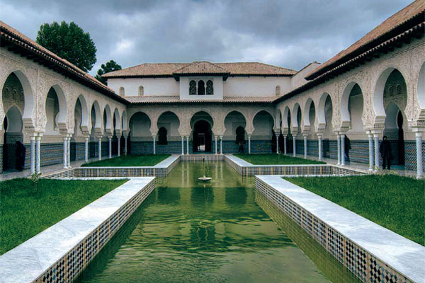 الـقـصـر الـمـلــكــي بــالــمــشــور